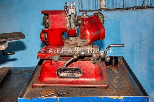 precision valve refacer