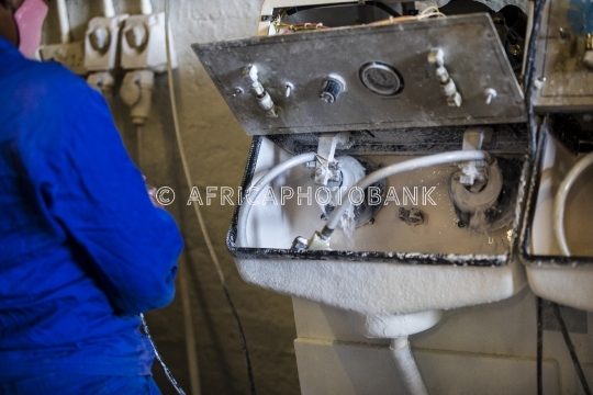 polishing glasses lens machine