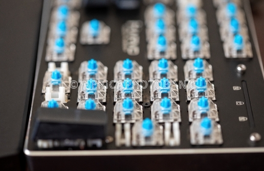 repairs keyboard