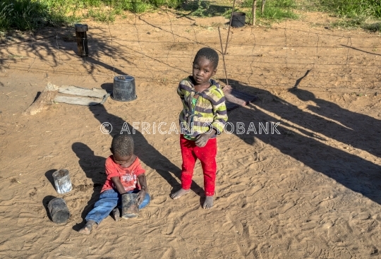 African kids playing