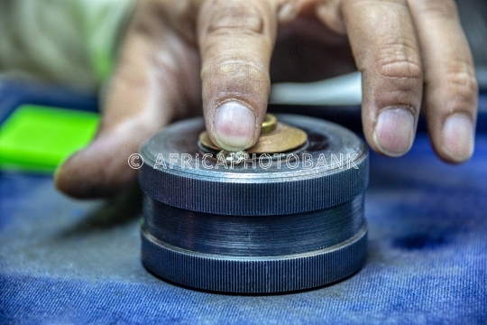 diamond polishing factory