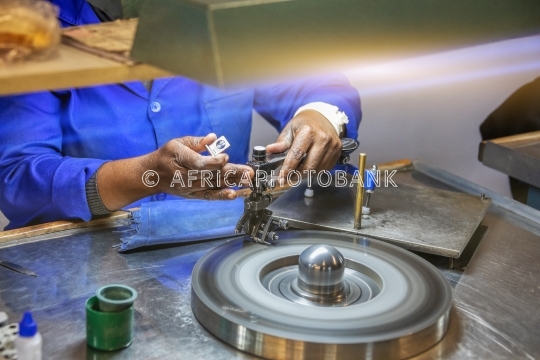 diamond polishing factory