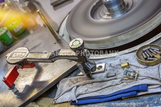 diamond polishing factory