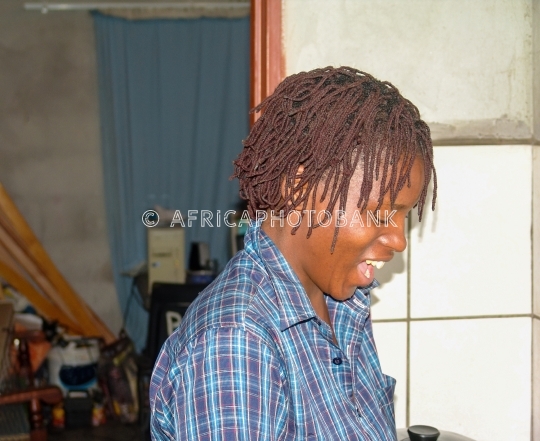 african woman with braids