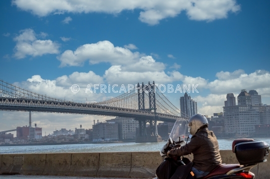 Brooklyn bridge delivery