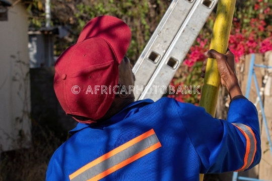 African worker