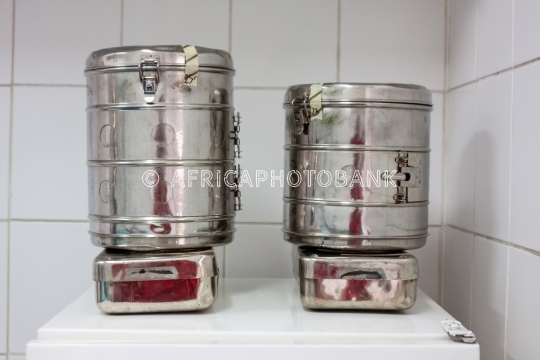 sterilizing containers