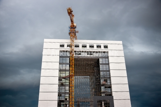 Crane skyscraper