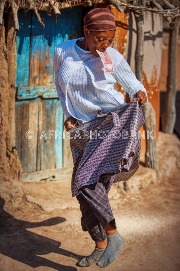 african woman dancing