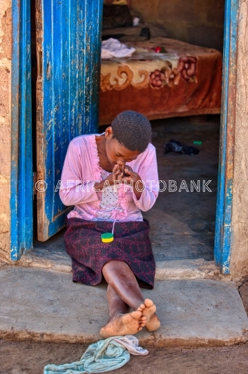 woman snuffing tobacco
