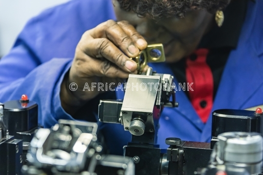 Diamonds polishing factory